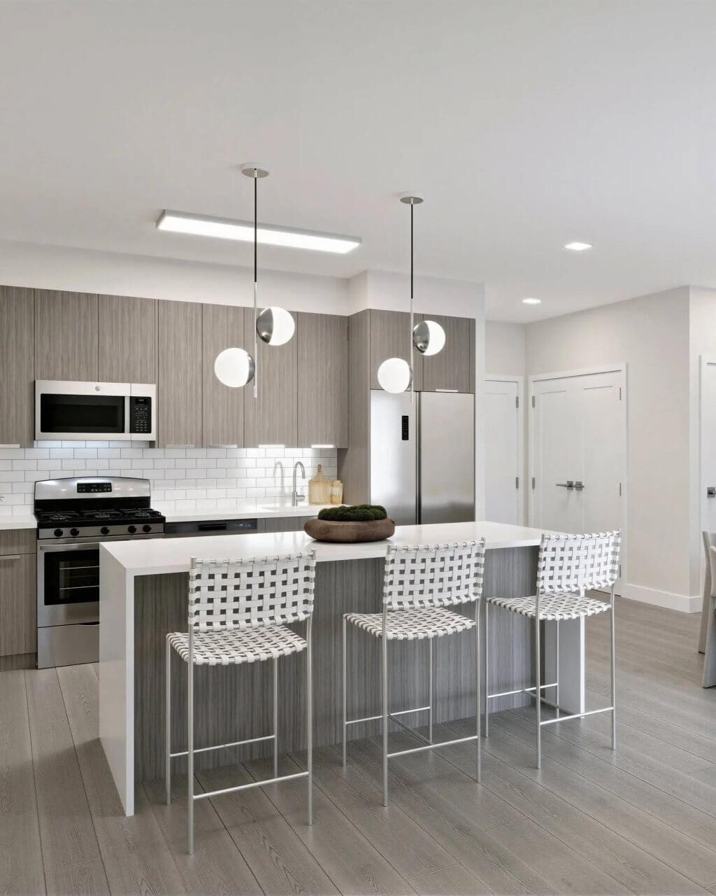 the paramount manchester apartments for rent kitchen dining 1